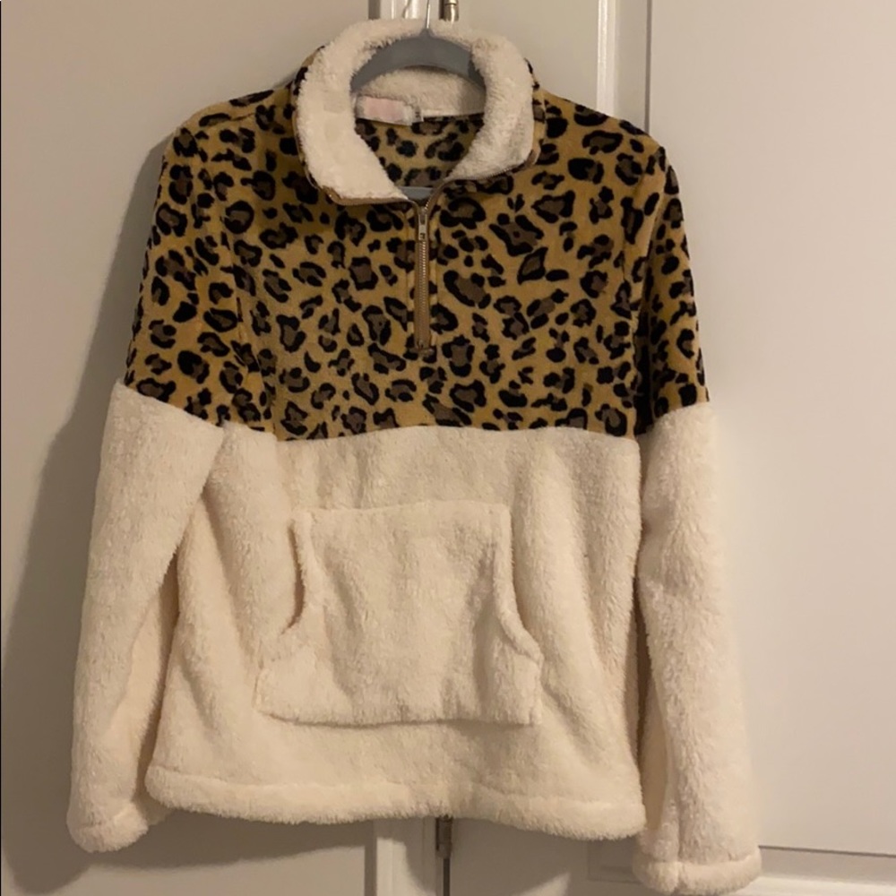 Leopard Pullover